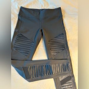 Alo Yoga Motto Leggings